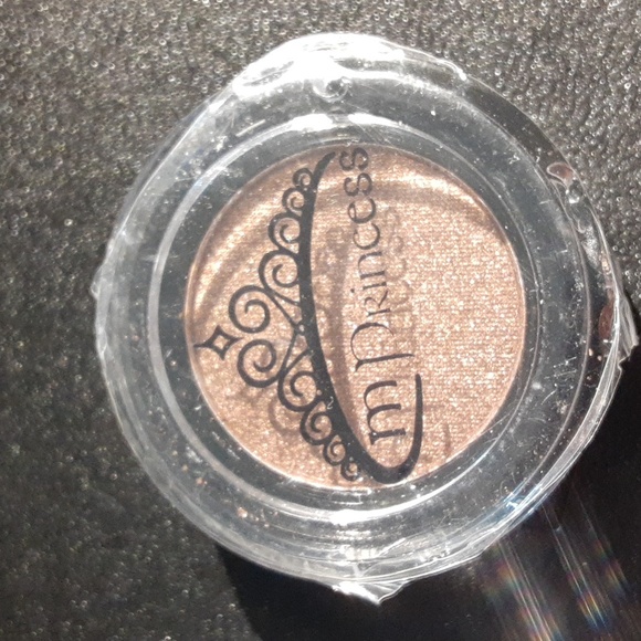 HOST PICK mPrincess Pressed Eyeshadow in Chestnut - 1.7g - Picture 4 of 6
